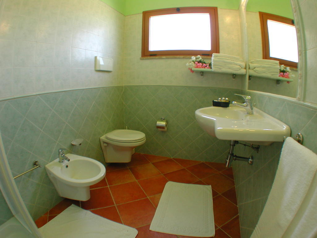 Villaggio Piscina Rei Monte Nai Ruang foto